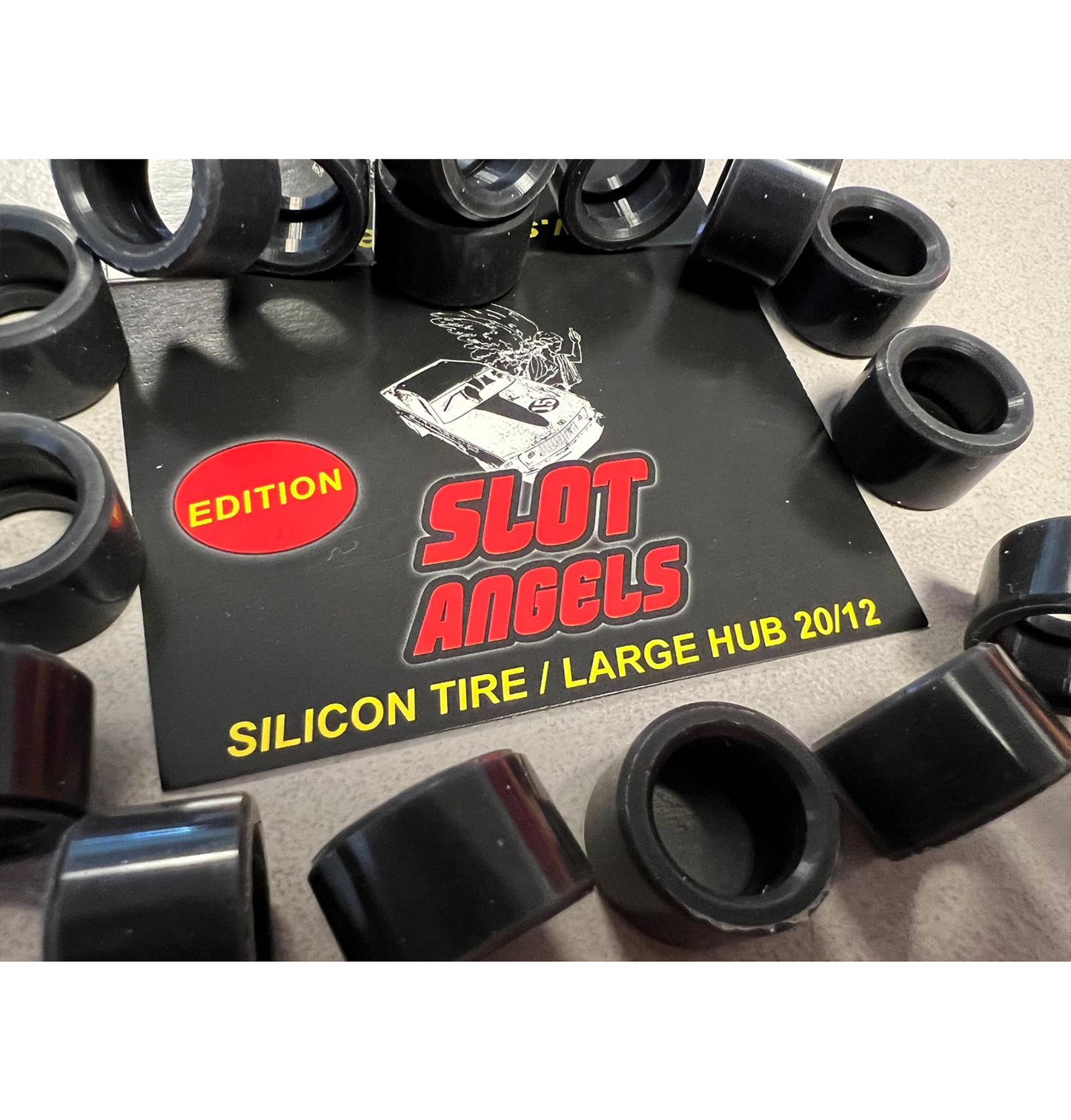 Silicone tires 1:32